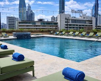Waymore Hotel Spa & Casino - Panama Stadt - Pool