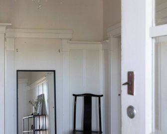 Private BB near airport, beach, and activities - Sydney