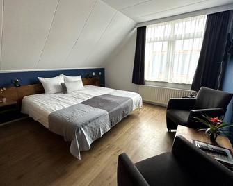 Duinhotel Texel - De Koog - Bedroom