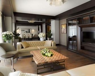 Wyndham Grand Istanbul Europe - Istanbul - Living room