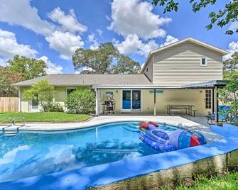 Spacious Brandon Home w/ Private Outdoor Pool - Brandon - Pool