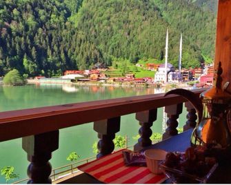 Doga Motel - Uzungöl - Varanda