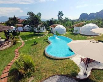 Sabai Glamping Vang Vieng - Vang Vieng - Pool