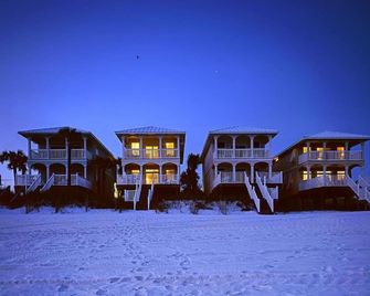 Southern Comfort - Beautiful Private Beachfront Home! - Laguna Beach - Edificio