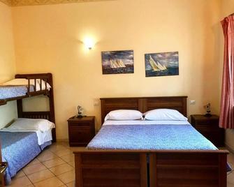 Agriturismo Il Poderino - Tarquinia - Camera da letto