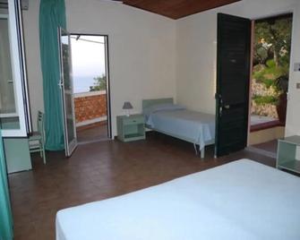 Hotel Villaggio Capo Alaua - Gioiosa Marea