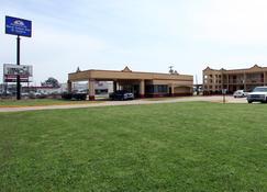 Americas Best Value Inn & Suites Greenwood - Greenwood - Edificio