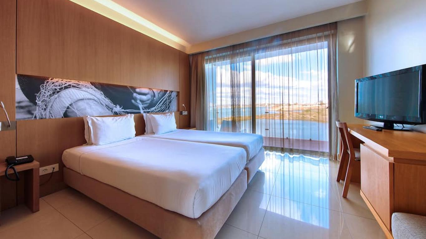 Agua Hotels Riverside