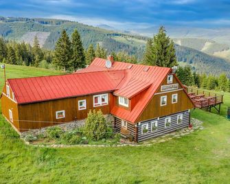 Wonderful private villa for 23 guests with WIFI, TV, terrace, pets allowed and panoramic view - Dvůr Králové nad Labem - Gebäude