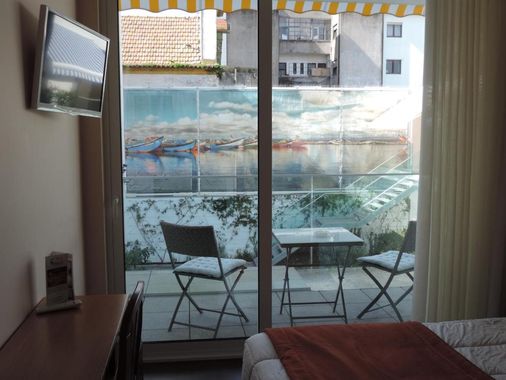Welcome In - Suites & Hostel - Aveiro - Balcony