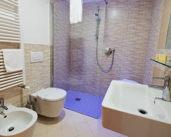 Hotel Villa Molinari - Collecchio - Bathroom