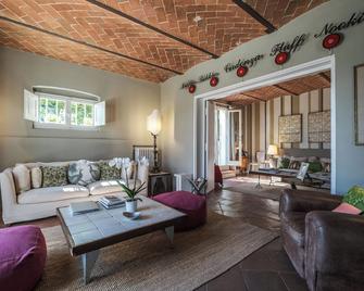 Fontelunga Hotel & Villas - Pozzo - Вітальня