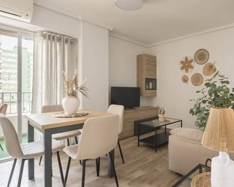 Chic Vacational Apartment in Cullera, Valencia - Cullera - Comedor