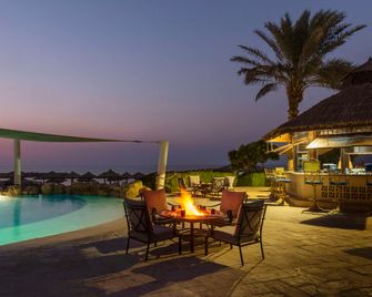 Coral Beach Resort Sharjah - Sharjah - Pool