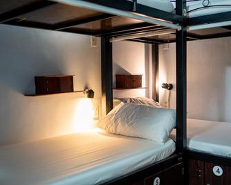 Hue Central Backpacker Hostel - Hué - Habitación