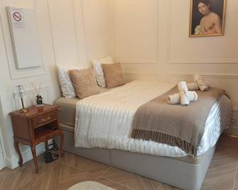 Appartement élégant avec baignoire - París - Habitació