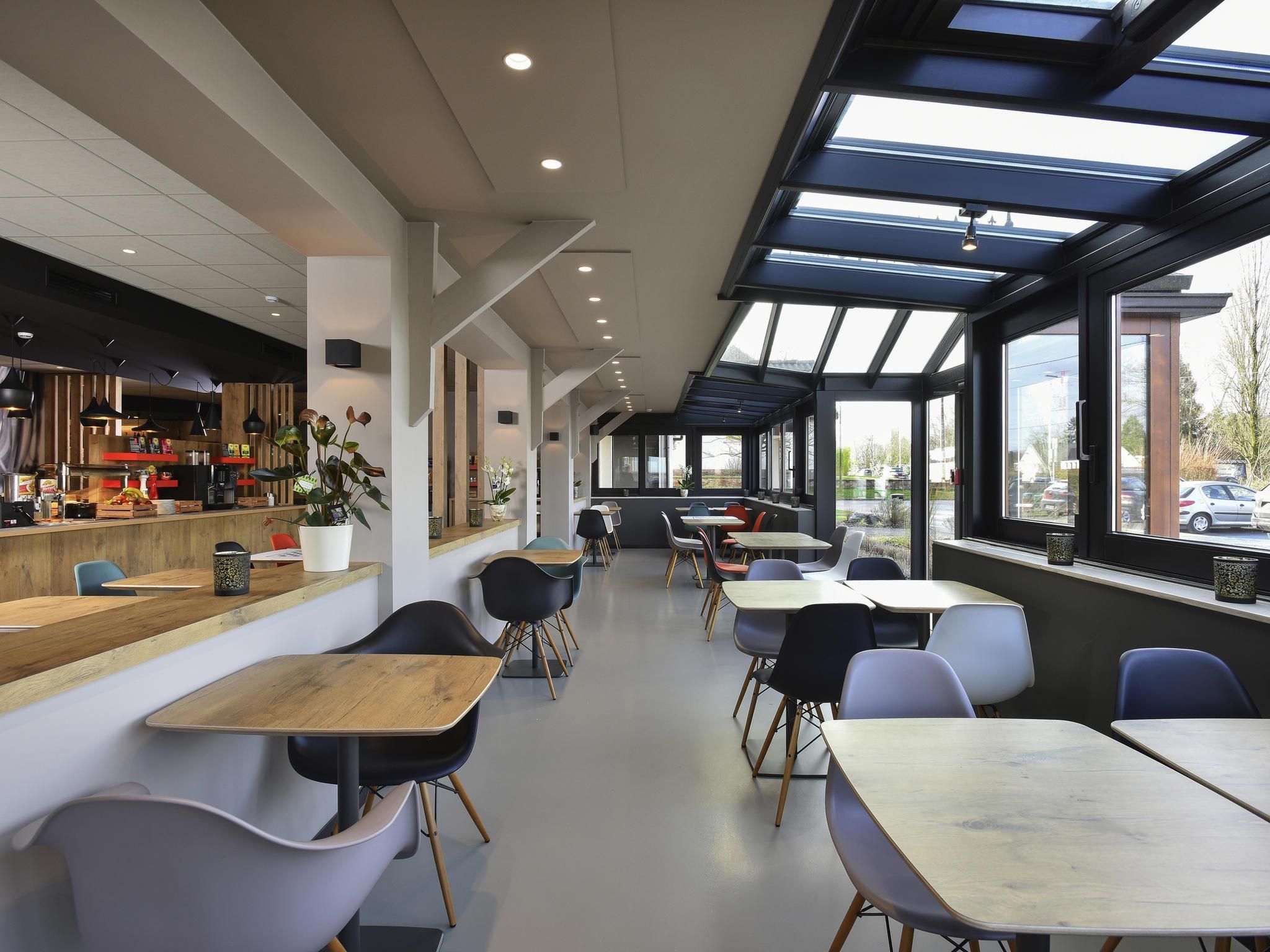 ibis Charleroi Airport Brussels South - Fleurus - Bar