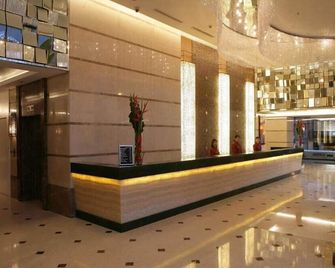 세인트 자일스 마카티 - 어 세인트 자일스 호텔 마닐라 - 마카티 - 로비