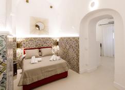 Qasar Luxury Suite - in Capri's Piazzetta - Capri - Schlafzimmer