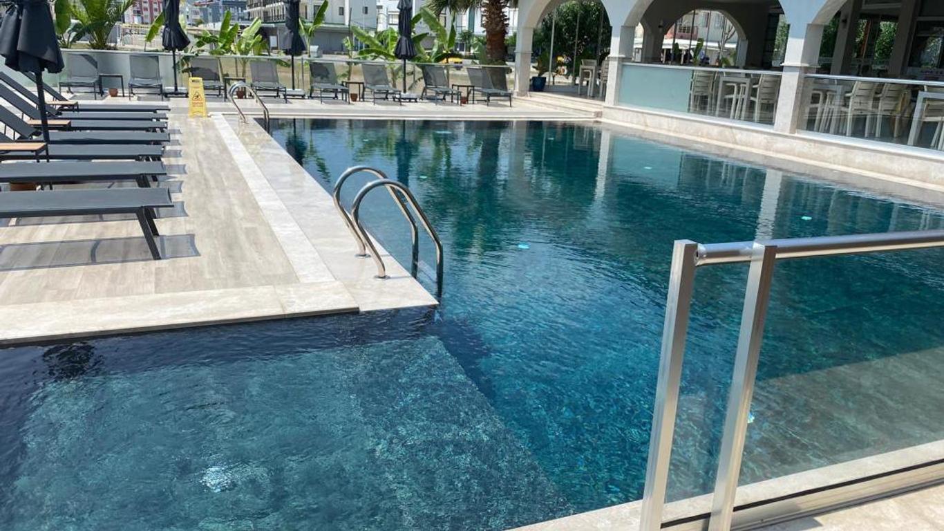 أداهان هوتل