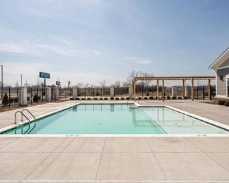 Cozy 2br Sunset Haven - Whitestown - Piscina