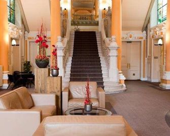Grand Hôtel Du Tonneau D'Or - Belfort - Lobby