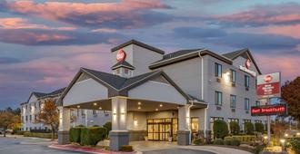 Best Western Plus Castlerock Inn & Suites - Bentonville - Byggnad