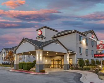 Best Western Plus Castlerock Inn & Suites - Bentonville - Budova