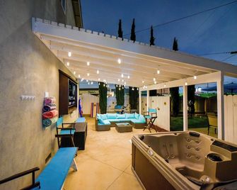 Torrance Mid Century Home Close To Beaches, Shopping, Dining, Entertainment - Torrance - Patio