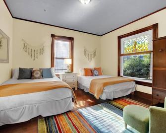 Historic Victorian 2 BD in the Heart of Downtown - سان دييغو - غرفة نوم