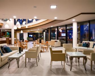 LABRANDA Riviera Hotel & Spa - Mellieha - Restaurant