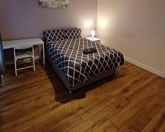 Cosy 4 bedrooms house near Central London, O2, London city airport and Excel - London - Bedroom