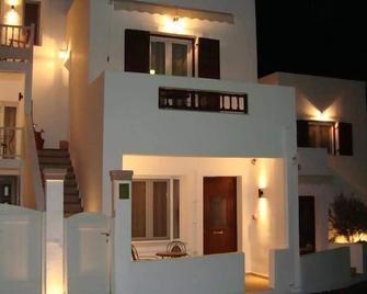 Stampalia Luxury Studios - Astypálaia - Building