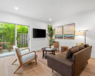 Awesome 1br Apartment @sailboat - Fort Lauderdale - Olohuone