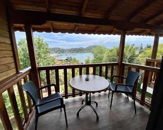 Ekin Pansiyon - Kaş - Balcony