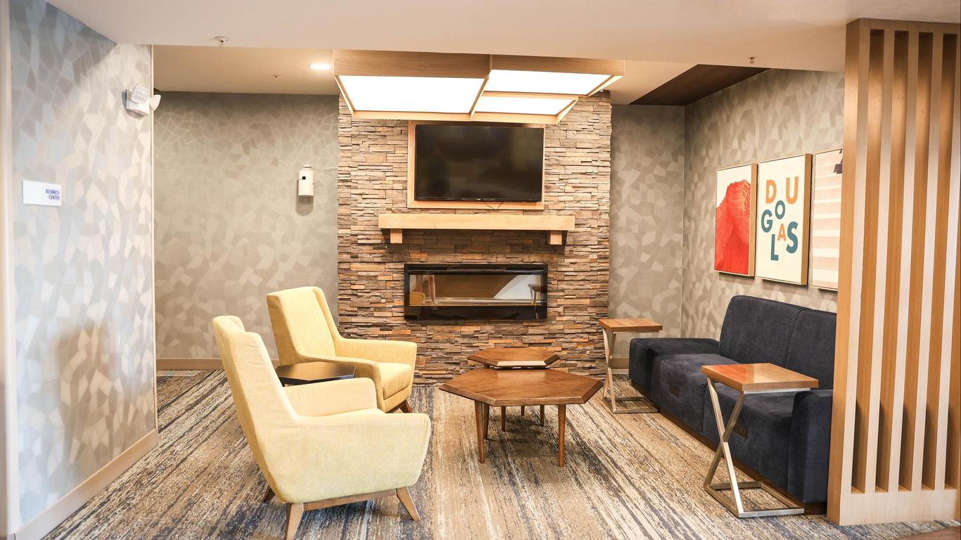 Holiday Inn Express & Suites Douglas By IHG