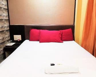 Hexa Golden Stay - Mumbai - Schlafzimmer