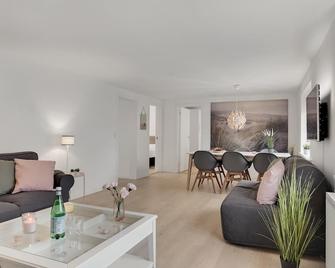 Cozy Home In Asaa With Kitchen - Asaa - Sala de estar