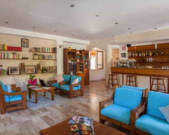 Hotel Sandalyon - San Teodoro - Σαλόνι