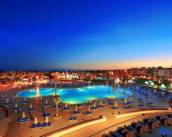 Pickalbatros Dana Beach Resort - Aqua Park - הורגדה - בריכה