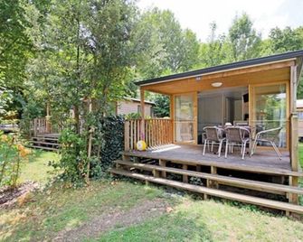 Citykamp Paris - Paris - Hàng hiên