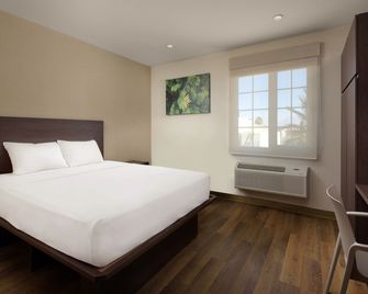 Extended Suites Tijuana Macroplaza - Tijuana - Soveværelse