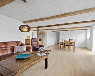 Stunning Home In Ribe With Wi-fi - Ribe - Sala de estar