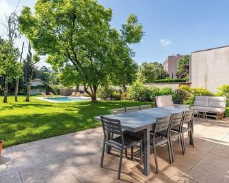 Queen - British garden residence with swimming pool - Tassin-la-Demi-Lune - Terasa