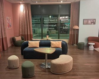 ibis Styles Alès Centre Cévennes - Alès - Lounge