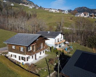 Apartment Im Chalet Biodola - Amden - Building