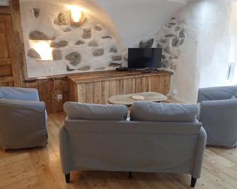 apartment in vaulted cellar in the heart of Vallouise - Vallouise-Pelvoux - Salon