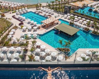 Mylome Luxury Hotel & Resort - 歐庫卡拉 - 游泳池