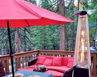 Lilac Cabin Family-friendly Highspeed Wi-fi 3 Bedroom Home by RedAwning - Arnold - Patio