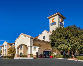 Comfort Inn and Suites Murrieta Temecula Wine Country - Murrieta - Edificio